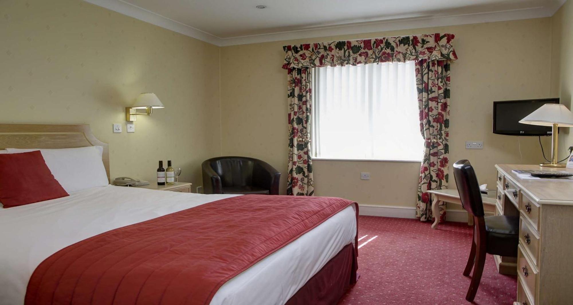 Best Western Reading Calcot Hotel Exterior foto